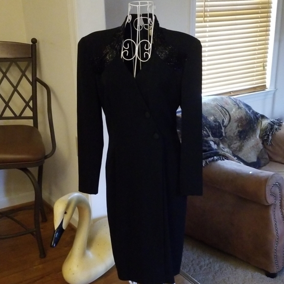 Daymor Couture Dresses & Skirts - Amazing black dress
